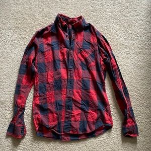 American Eagle Red/Navy Plaid Shirt S (Athletic Fit)
